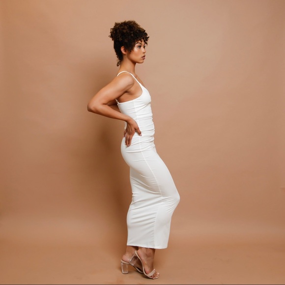 Women’s lightweight dress with spaghetti straps. - Picture 5 of 12